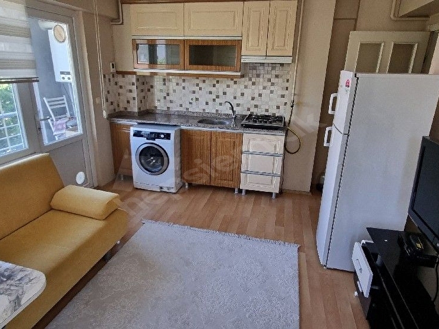 kiralık 1+1 full eşyalı daire ara kat
