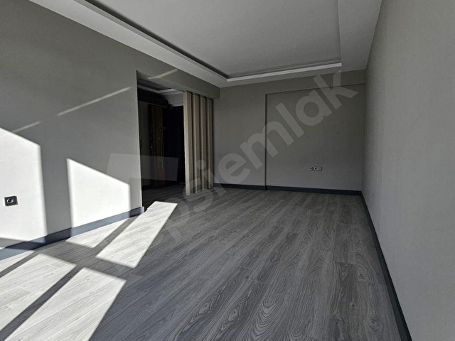 DİKKATLİ GARİMENKULDEN ÇANKAYA ÜNİVERSİTESİ YANINDA EBEVEYN BANYOLU 2+1 SATILIK DAİRELER - Görsel 16