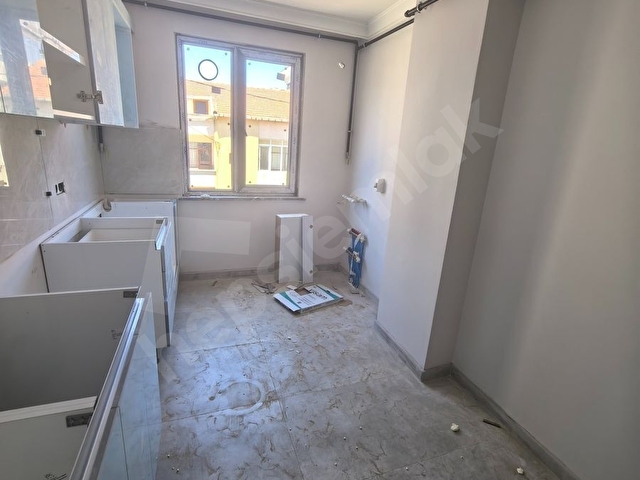 SANCAKTEPE ABDURRAHMANGAZİ MAHALLESİ 3+1 ARA KAT DAİRE - Görsel 14