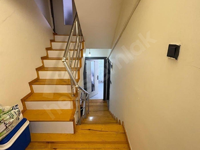 Kuşadası Merkezde,4+2.Dogalgaz&Klimalı.Acil Satılık Villa. - Görsel 3
