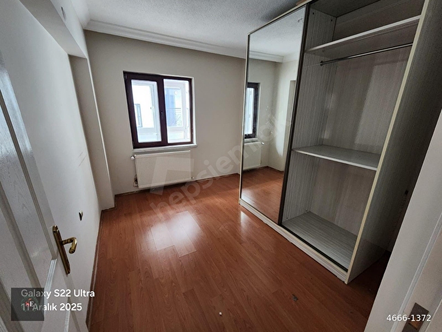BAHÇELİEVLERDE SATILIK 4+1 DUBLEX TERASLI ,BOŞ,ÖN CEPHE,KOMBİLİ,DEPOLU, - Görsel 8