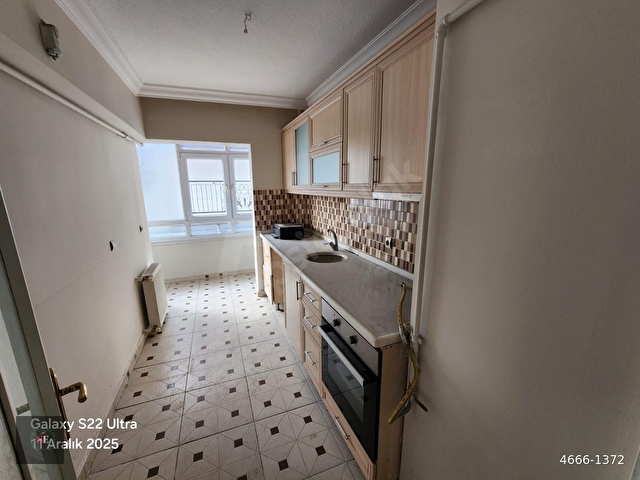 BAHÇELİEVLERDE SATILIK 4+1 DUBLEX TERASLI ,BOŞ,ÖN CEPHE,KOMBİLİ,DEPOLU, - Görsel 7