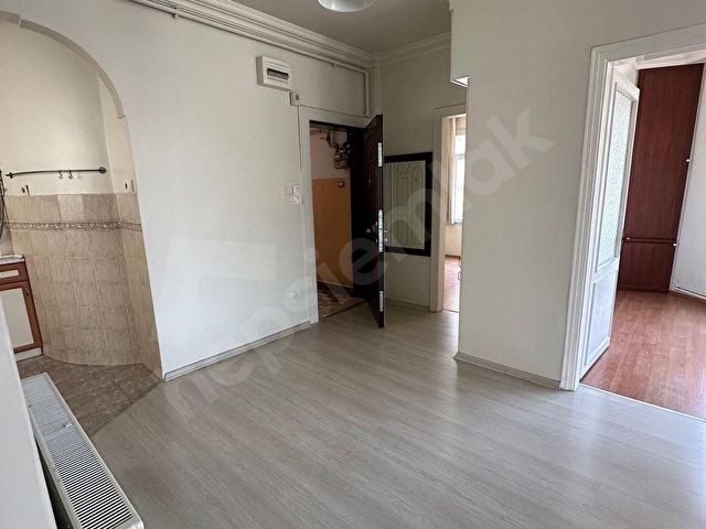 KADIKÖY YELDEĞİRMENİNDE DENİZ GÖREN KÖŞE KONUMLU 3+1 SATILIK DAİRE - Görsel 19