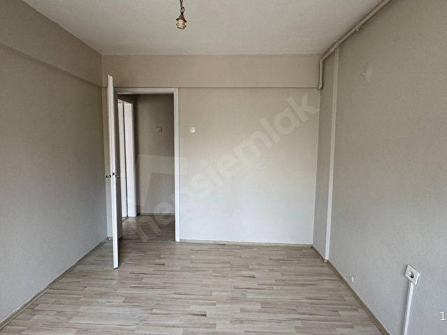 Bursa Osmangazi Alacamescit Mahallesinde Kiralık 2+1 Daire - Görsel 16