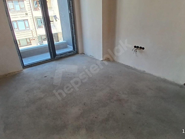 DİKMENDE İLKER 1.CADDEYE YAKIN YENİ OTURMAYA HAZIR 4.650 BİN 2+1 70 M2 BOŞ - Görsel 3