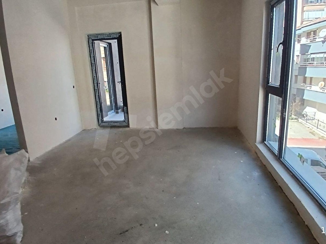 DİKMENDE İLKER 1.CADDEYE YAKIN YENİ OTURMAYA HAZIR 4.650 BİN 2+1 70 M2 BOŞ - Görsel 2