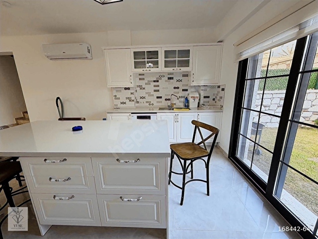 YUSEDEN ÇEŞME ŞİFNEDE MÜSTAKİL HAVUZLU KİRALIK 3+1 EŞYALI VİLLA - Görsel 16