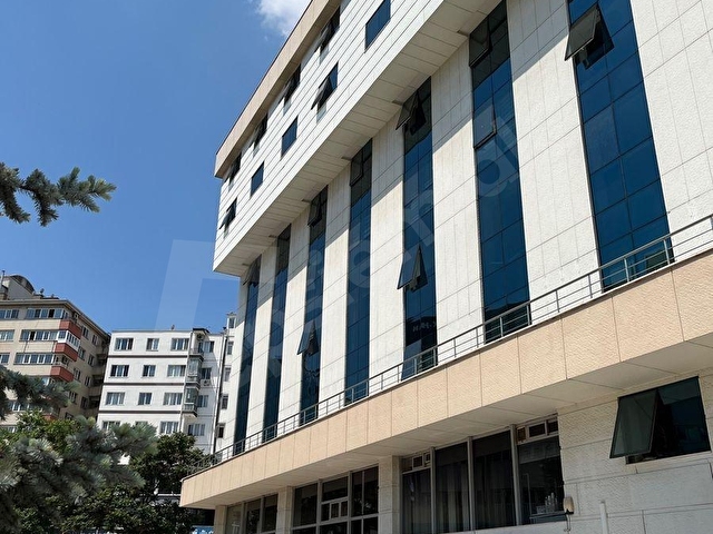 GAZİ İŞ MERKEZİNDE MOBİLYALI 1+1 ÖN CEPHE-OTOPARKLI - Görsel 18