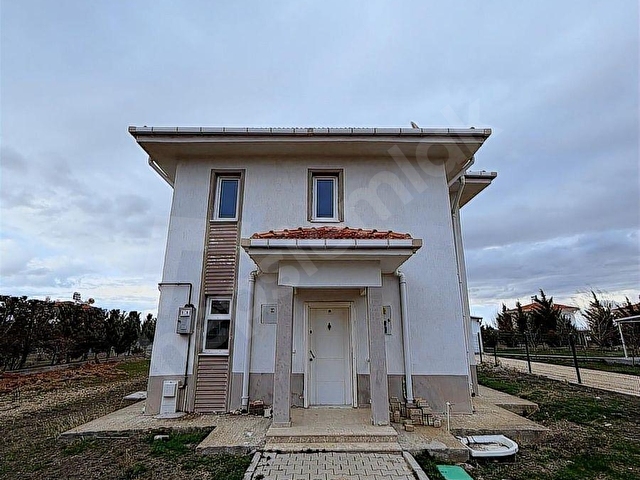 KARAMAN SUDURAĞINDA SATILIK MÜSTAKİL VİLLA