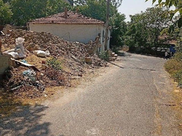 Çorluda 220 m² Konut+Ticari İmarlı Kelepir Arsa. - Görsel 2