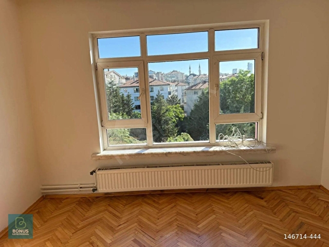 SOKULLUDA AİLE BİNASINDA YENİLENMİŞ BAKIMLI AYDINLIK DAİRE - Görsel 10