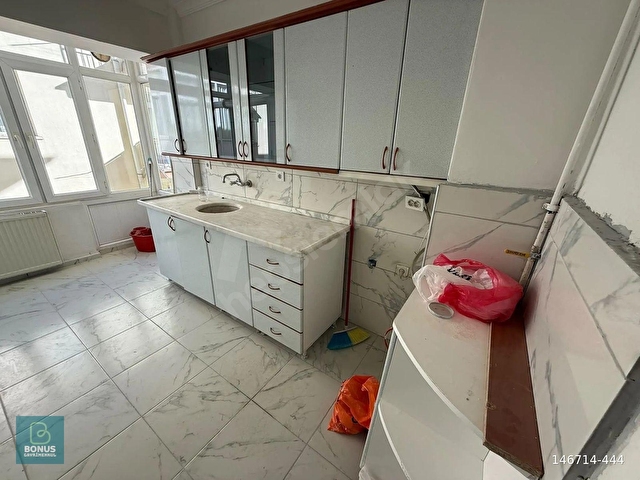 SOKULLUDA AİLE BİNASINDA YENİLENMİŞ BAKIMLI AYDINLIK DAİRE - Görsel 27
