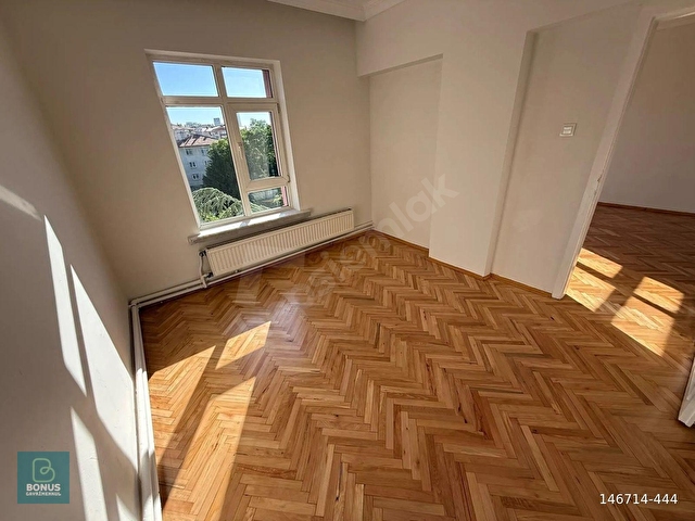SOKULLUDA AİLE BİNASINDA YENİLENMİŞ BAKIMLI AYDINLIK DAİRE - Görsel 23