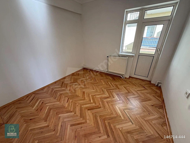 SOKULLUDA AİLE BİNASINDA YENİLENMİŞ BAKIMLI AYDINLIK DAİRE - Görsel 22