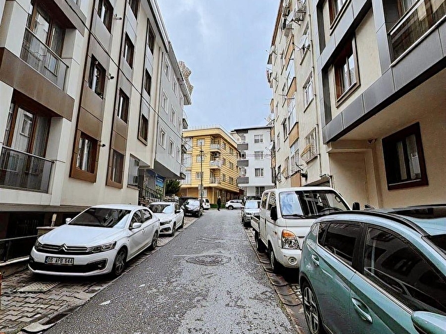 ÜMRANİYE NAMIK KEMAL MAHALLESİ 5+2 180 M2 NET BOŞ FIRSAT SATILIK - Görsel 5