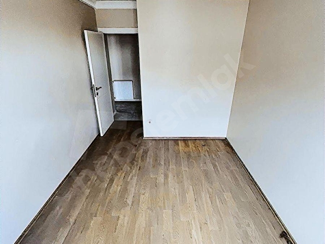 ÜMRANİYE NAMIK KEMAL MAHALLESİ 5+2 180 M2 NET BOŞ FIRSAT SATILIK - Görsel 22