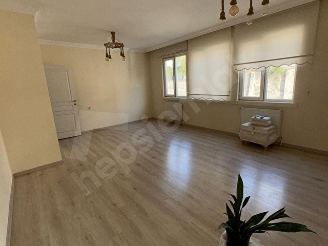 AYDINLIKEVLERDE CADDE ÜZERİ YAPILI BAKIMLI 3+1 KİRALIK - Görsel 4