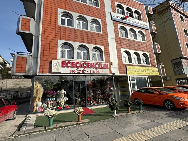AYDINLIKEVLERDE CADDE ÜZERİ YAPILI BAKIMLI 3+1 KİRALIK
