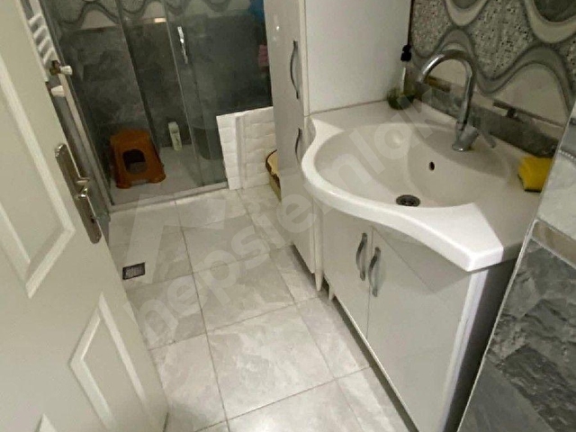 KÜÇÜK EMLAKTAN GEMLİKTE CADDE ÜSTÜ SATILIK YAPILI DAİRE - Görsel 9