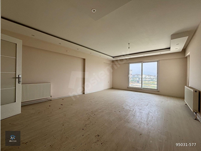 SATILIK HAVUZLU GÜVENLİKLİ SİTEDE 3+1 165M² DAİRE