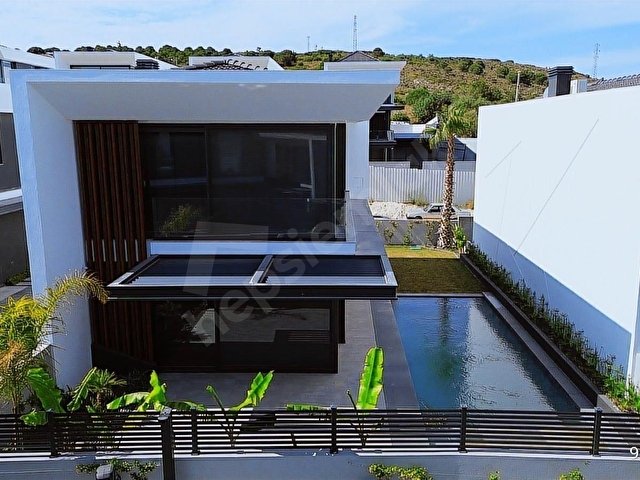 YUSEDEN ALAÇATIDA MÜSTAKİL 4+1 LÜKS MODERN AKILLI VİLLA - Görsel 12