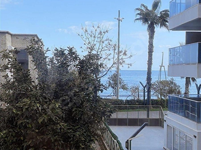 Deniz manzaralı 3+1