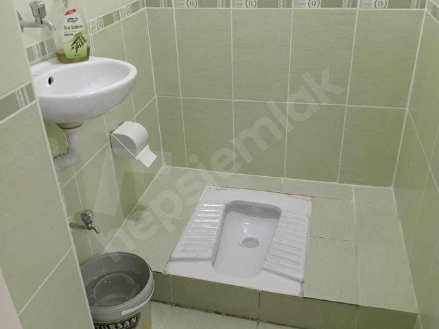 MURAT NAZLIGÜLDEN 3+1 BAHÇE KATI DAİRE OTOPARKLI - Görsel 12