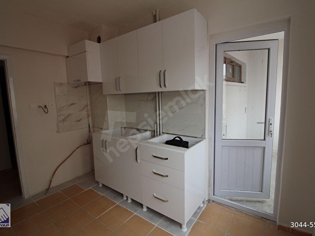 VATAN CADDESİ ÜZERİ LALE PARKI KARŞISI BAKIMLI 2+1 OFİS - Görsel 7