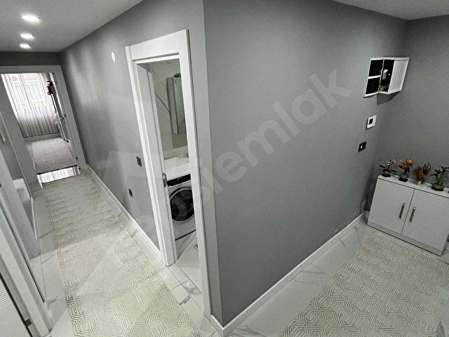 AKTİF EMLAKTAN SİTEDE METROYA 3 DK 2+1 100M2 4, KAT DAİRE - Görsel 9