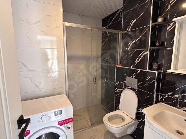 BULUT EMLAK KÖRFEZDE FULL EŞYALI 1+1 ARA KAT ASANSÖRLÜ DAİRE - Görsel 6
