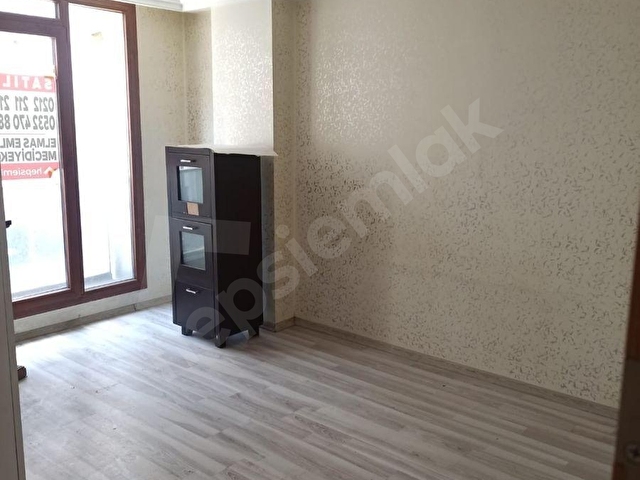 ELMAS EMLAKTAN CADDE ÜZERİ SATILIK DAİRE - Görsel 2