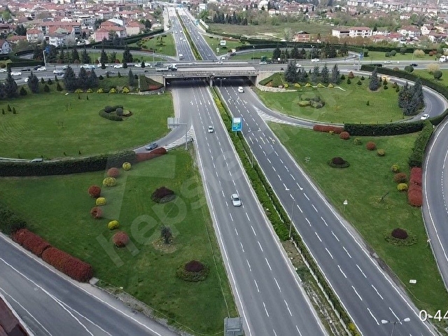 Sahibinden E-5 Kenarı Arsa ve Müstakil Bina - Görsel 12