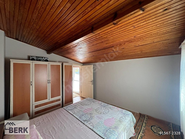 BERK EMLAKTAN FIRSATLI DENİZE 4 dk MESAFE YAZLIK - Görsel 7