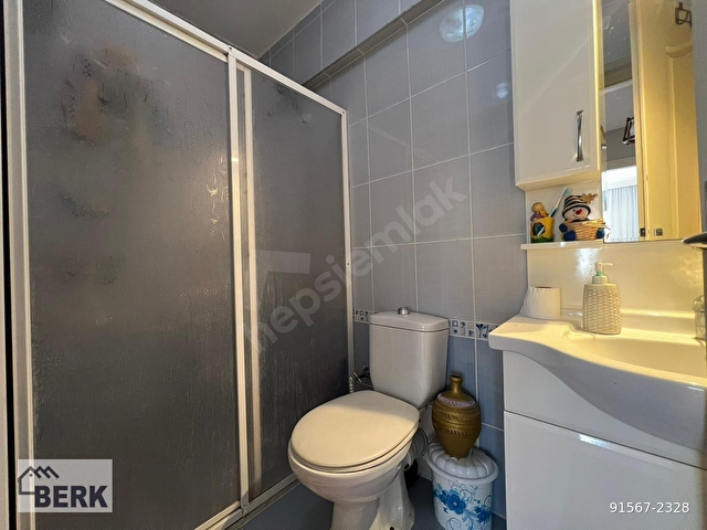 BERK EMLAKTAN FIRSATLI DENİZE 4 dk MESAFE YAZLIK - Görsel 3