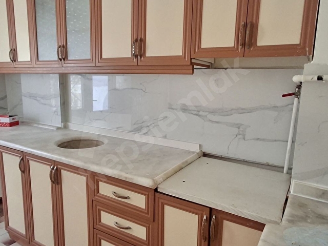 KISMET EMLAKTAN MERKEZDE ARAÇ TAKASLI 3+1 DAİRE - Görsel 4
