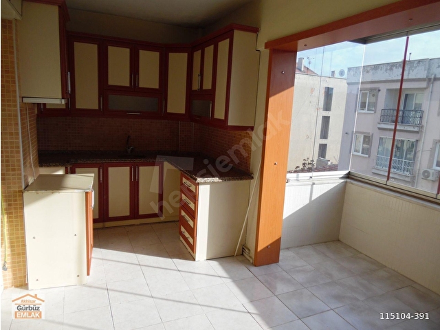 AKHİSAR GÜRBÜZ EMLAK TAN PAŞA MAHALLESİ 1.NAKLİYE CADDESİNDE 5.KAT DOĞALGAZLI KÖŞE SATILIK DAİRE - Görsel 2
