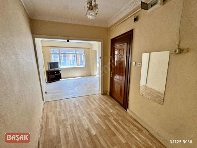 Cihangirde Satılık çift Cepheli Geniş 1+1 şehir Manzaralı Daire - Görsel 2