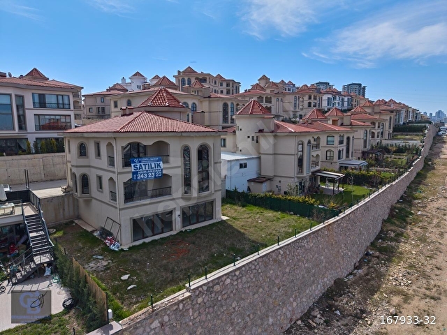 MAVİ LADİN DE 5+2 NATAMAM YÜKSEK ŞEREFİYELİ SATILIK VİLLA - Görsel 11