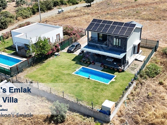 Köyceğizde Göl ve Doğa Manzaralı Satılık Villa