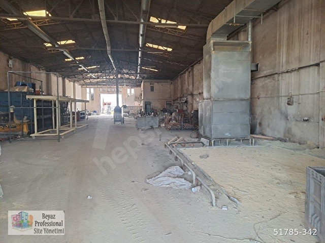 E 5 yan ylla cok yakin fabrika - Görsel 12