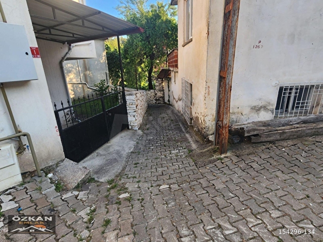 KAVAKLIDERE MERKEZİNDE SATILIK MÜSTAKİL EV VE ARSASI - Görsel 13