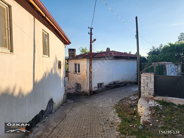 KAVAKLIDERE MERKEZİNDE SATILIK MÜSTAKİL EV VE ARSASI - Görsel 14