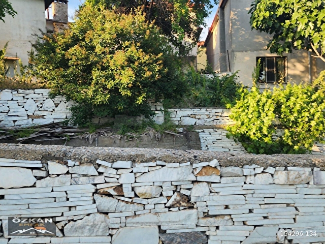 KAVAKLIDERE MERKEZİNDE SATILIK MÜSTAKİL EV VE ARSASI - Görsel 23