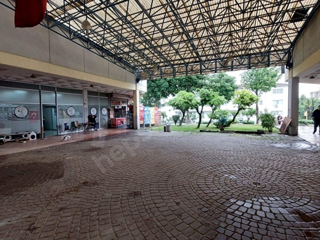 ATAKENT MAH.1.ETAP  NET 150M2 KURUMSAL MARKETLERE KİRALIK DEPO - Görsel 3