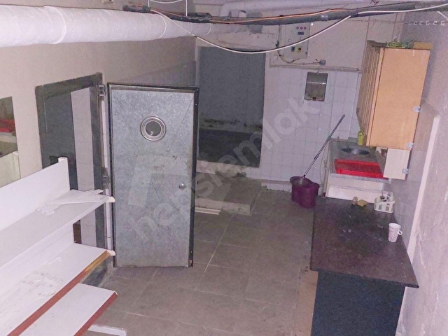 ATAKENT MAH.1.ETAP  NET 150M2 KURUMSAL MARKETLERE KİRALIK DEPO - Görsel 11