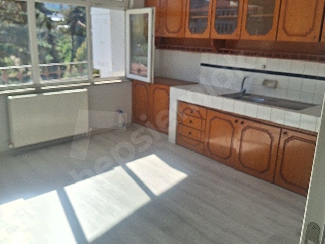 Emek emlaktan teyyaredüzü mah Kiralık doğalgazlı üçüncü kat daire iki yatak odası salon mutfak şek. - Görsel 15