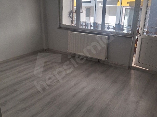 Emek emlaktan teyyaredüzü mah Kiralık doğalgazlı üçüncü kat daire iki yatak odası salon mutfak şek. - Görsel 16