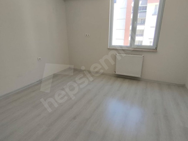 NİLÜFER BALKANDA BULVARA YÜRÜME MESAFESİNDE ARA KAT SİTE İÇİ 3+1 - Görsel 4