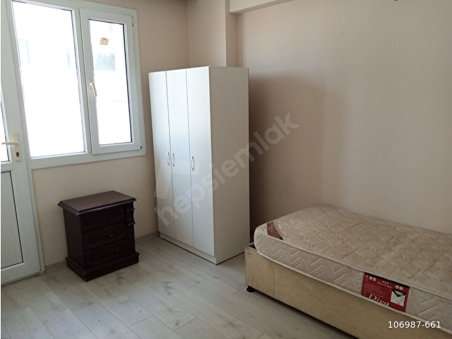 İKÇÜ YAKINI EŞYALI 1+1 SATILIK FERAH DAİRE - Görsel 4