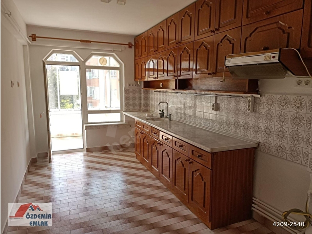 ÖZDEMİR EMLAKTAN İNANÇ SİTESİNDE BAKIMLI ASANSÖRLÜ 4+1 - Görsel 12